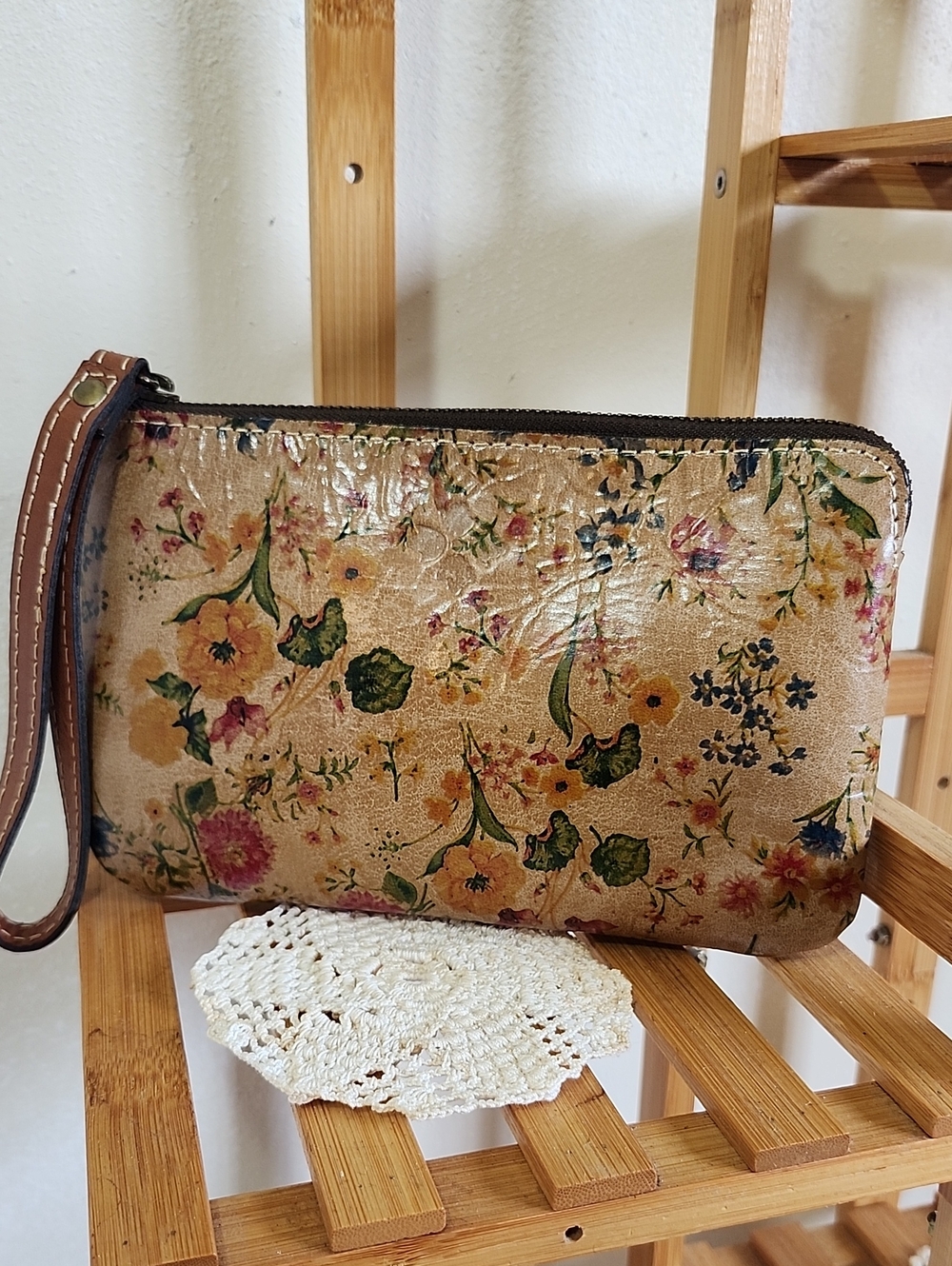 PATRICIA NASH Cassini Italian Leather Clutch Wristlet Prairie Rose Floral